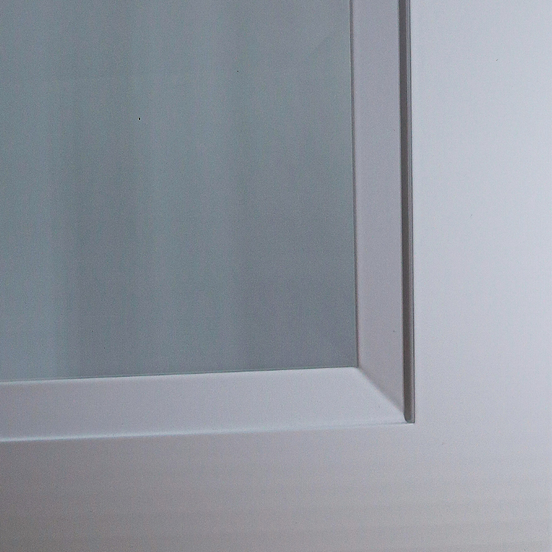 Beveled Glass Door Insert for Oxford W1530GD close up